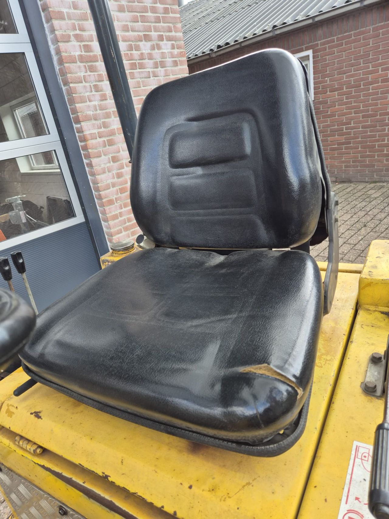 Knikmops 90/ bj 2000/ shovel