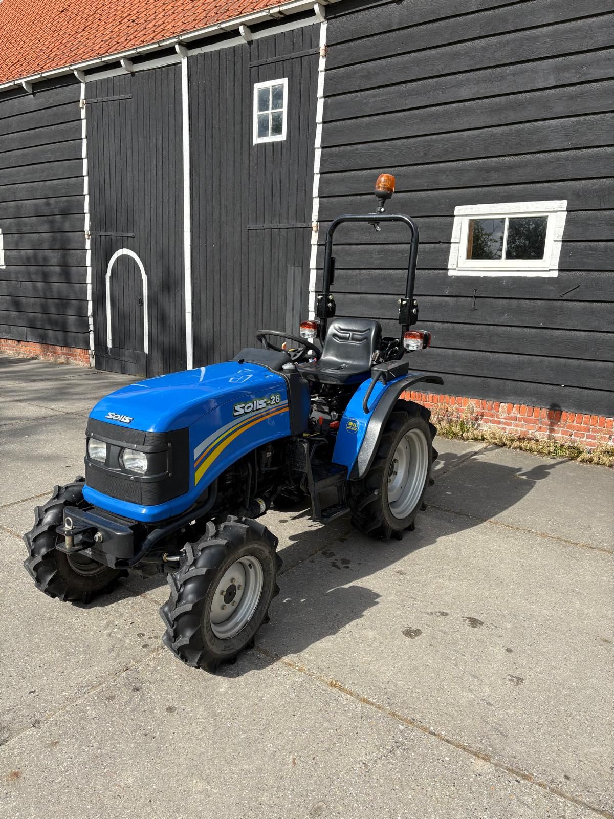 Solis 26 mini trekker