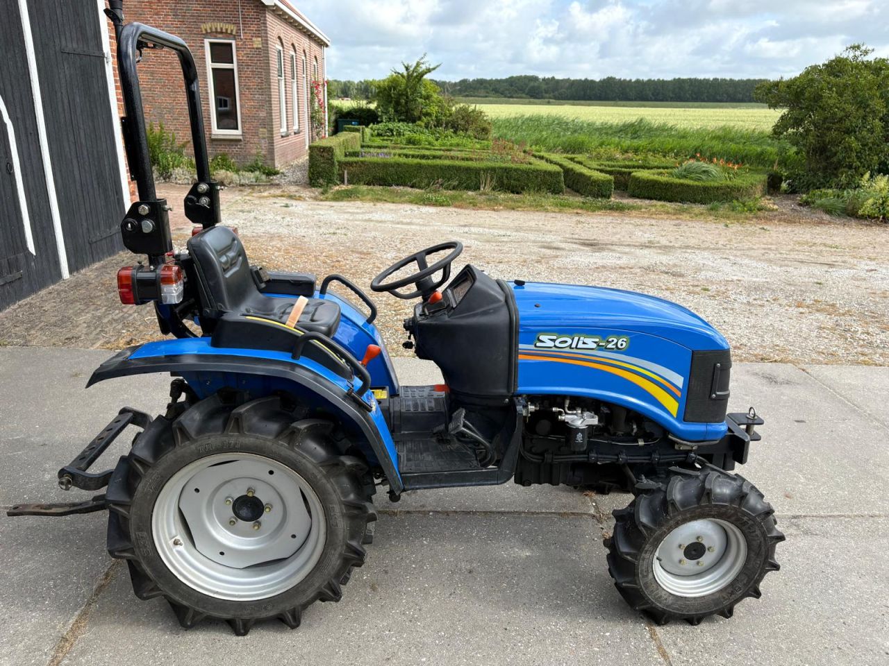 Solis 26 mini trekker