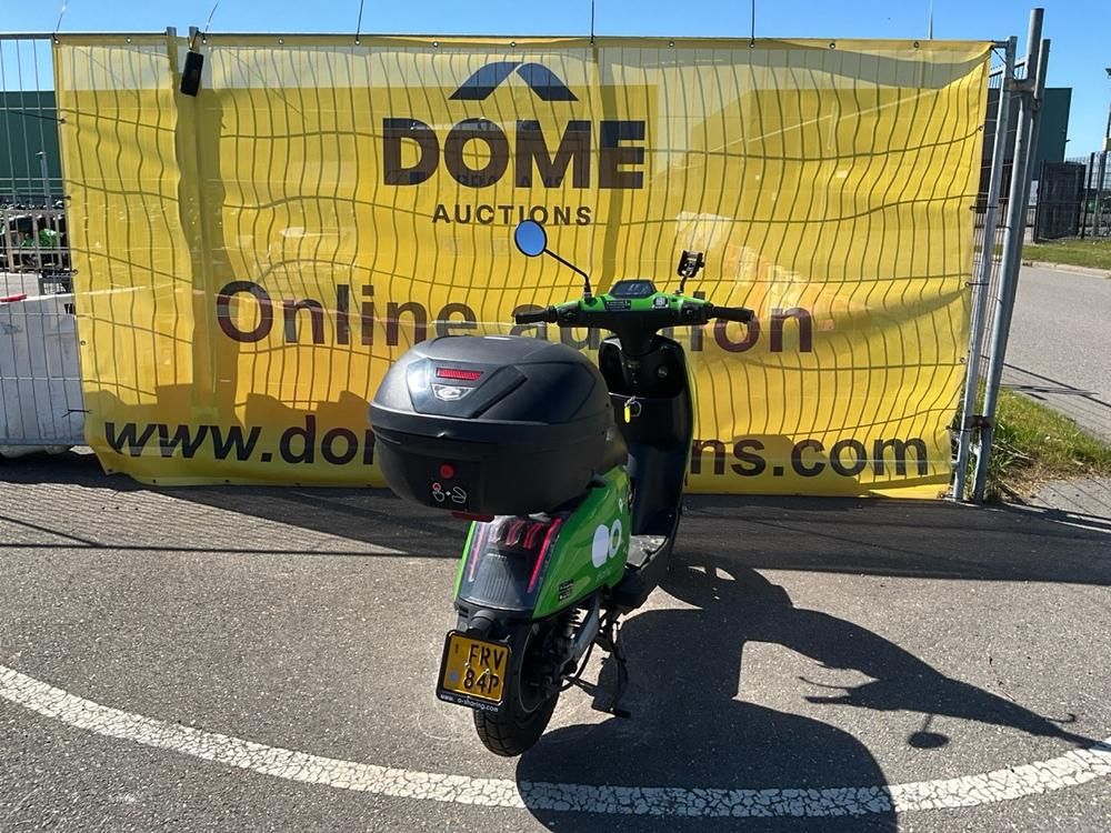 Super SOCO CUx Electric Scooter