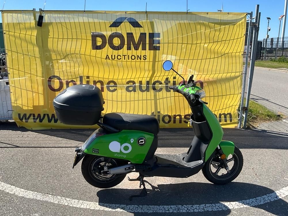 Super SOCO CUx Electric Scooter