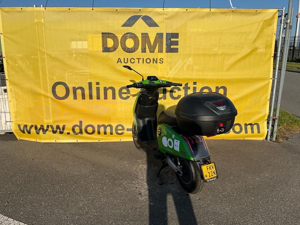 Super SOCO CUx Electric Scooter
