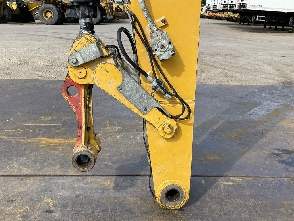 Caterpillar MH3024