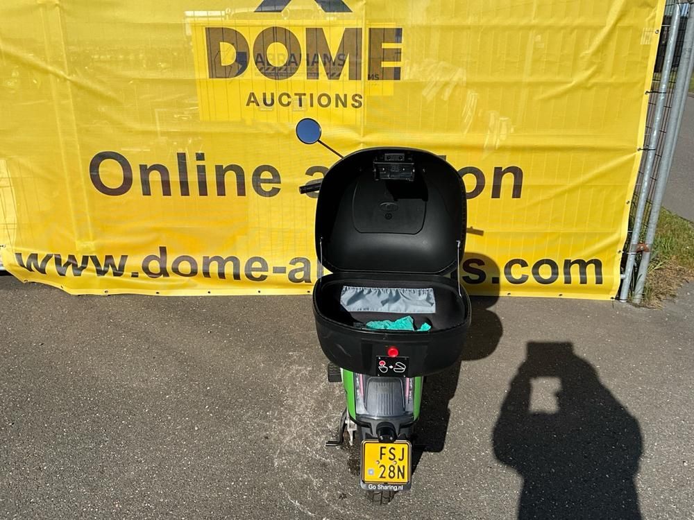 Super SOCO CUx Electric Scooter