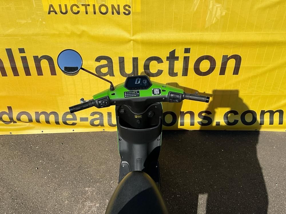 Super SOCO CUx Electric Scooter