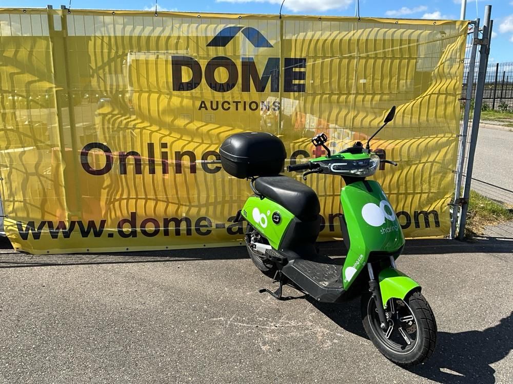 Super SOCO CUx Electric Scooter