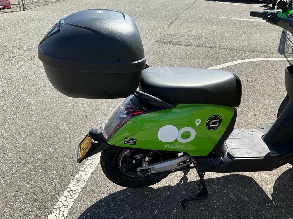 Super SOCO CUx Electric Scooter