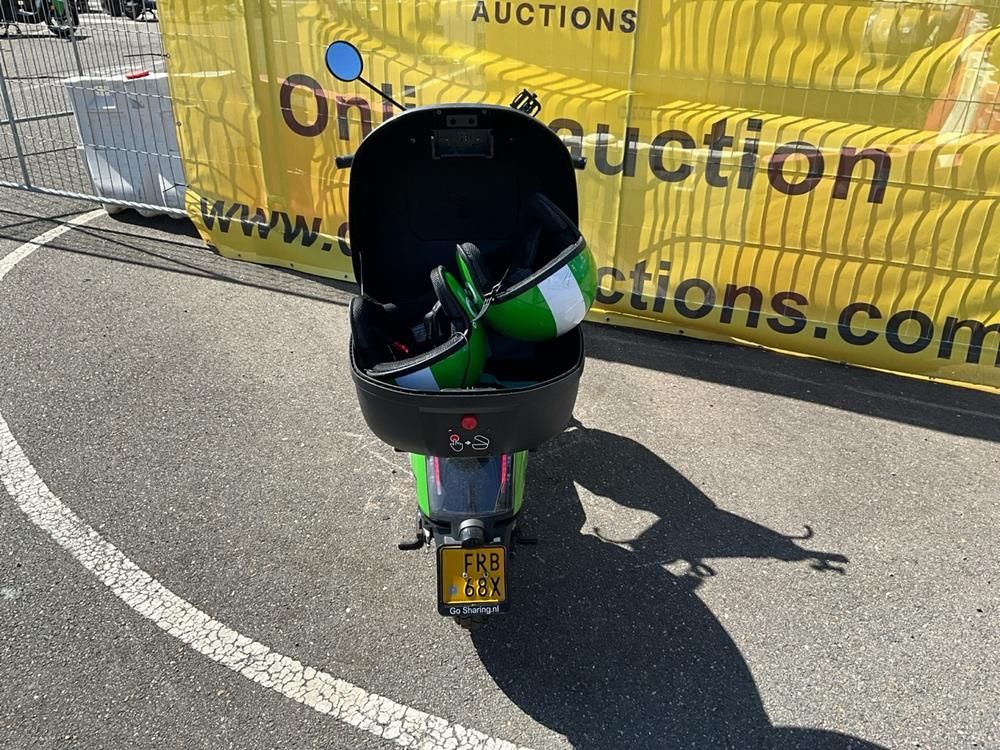 Super SOCO CUx Electric Scooter