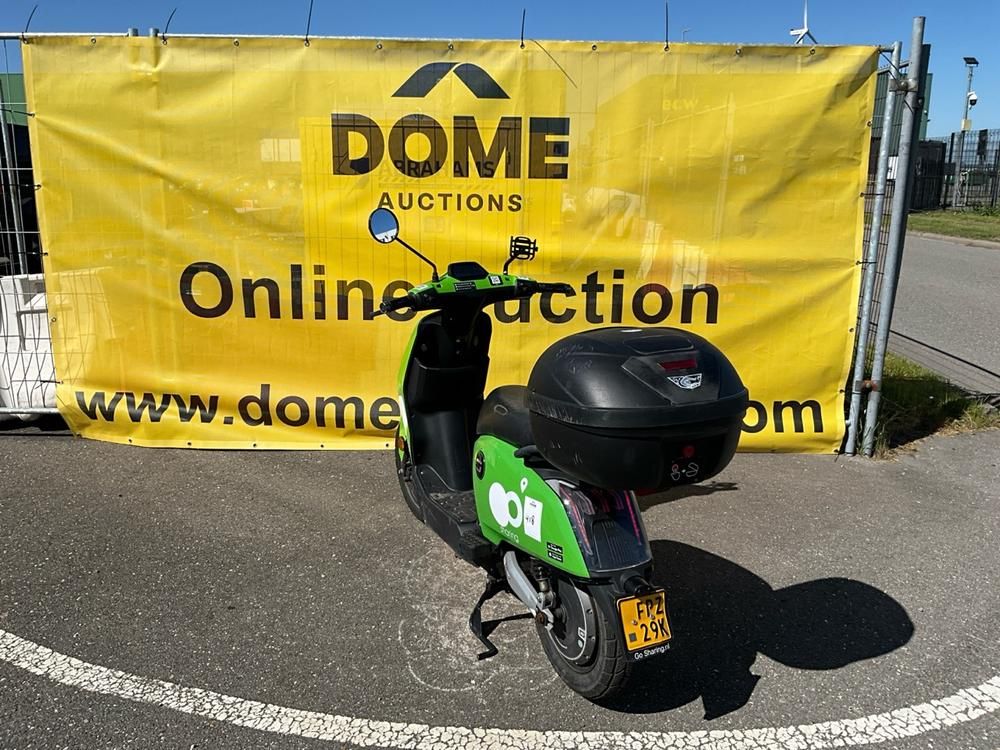 Super SOCO CUx Electric Scooter