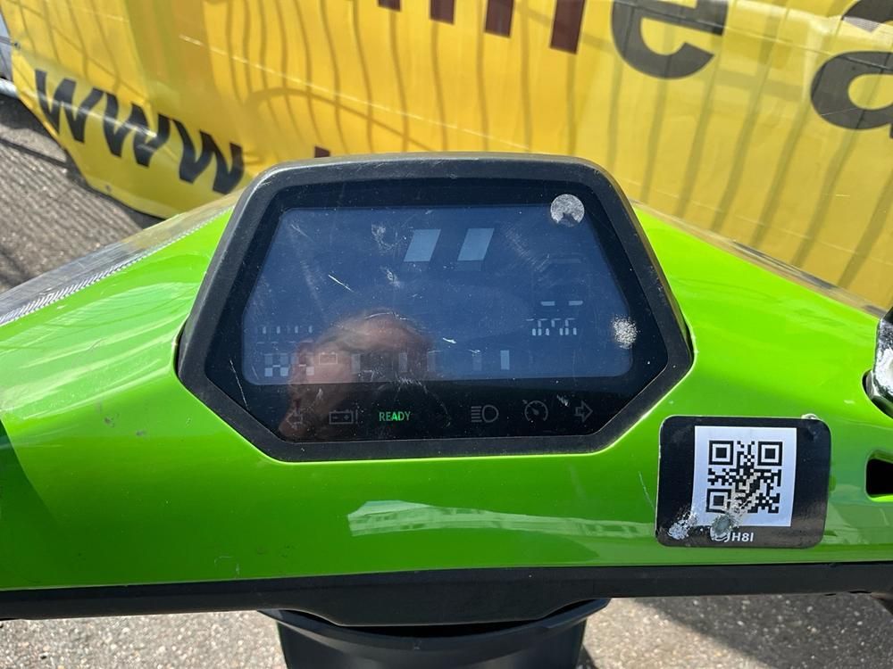 Super SOCO CUx Electric Scooter