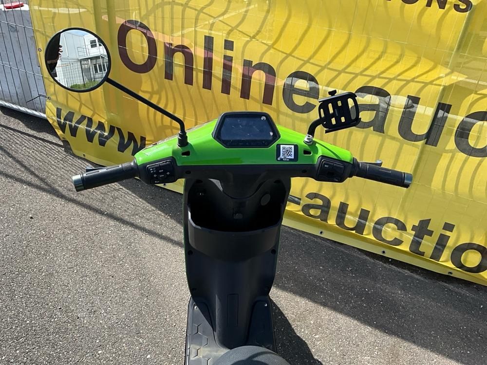 Super SOCO CUx Electric Scooter