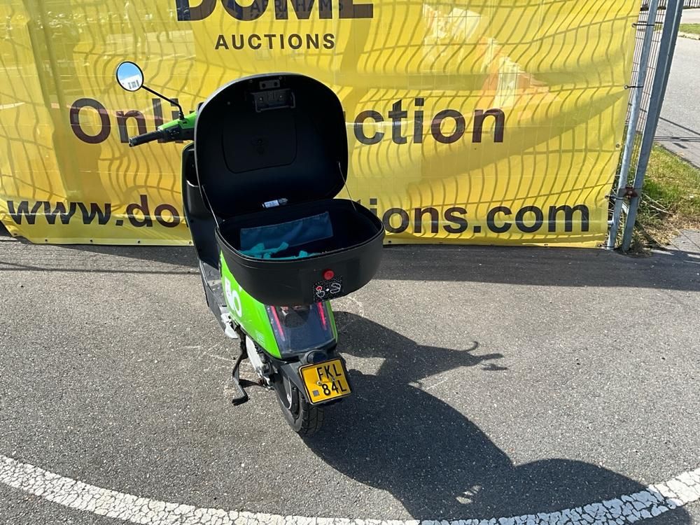 Super SOCO CUx Electric Scooter