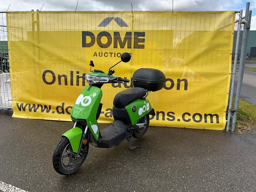 Super SOCO CUx Electric Scooter