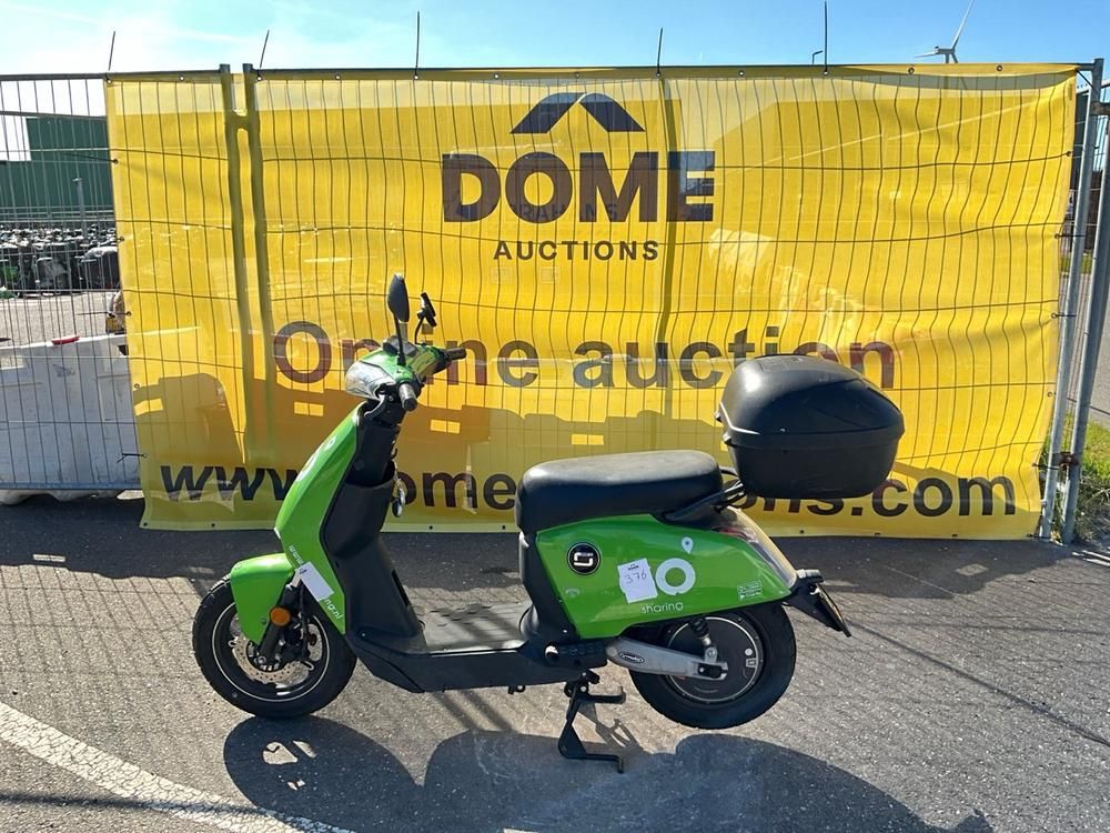 Super SOCO CUx Electric Scooter