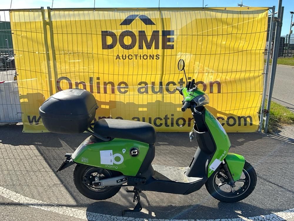 Super SOCO CUx Electric Scooter