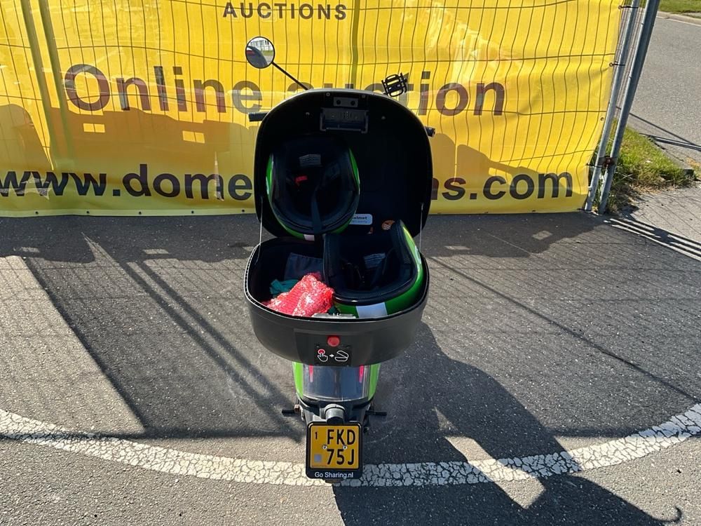 Super SOCO CUx Electric Scooter