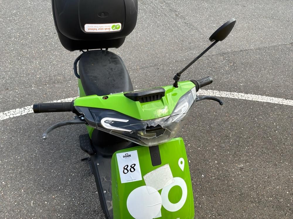 Super SOCO CUx Electric Scooter