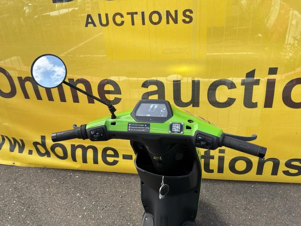 Super SOCO CUx Electric Scooter