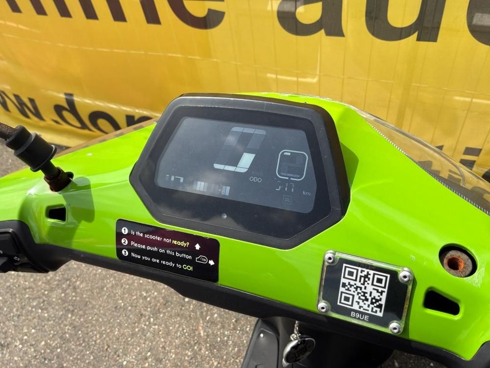 Super SOCO CUx Electric Scooter