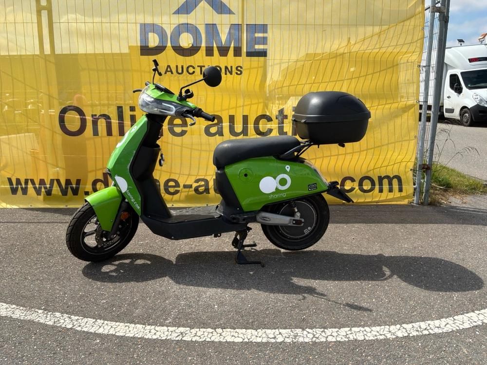 Super SOCO CUx Electric Scooter