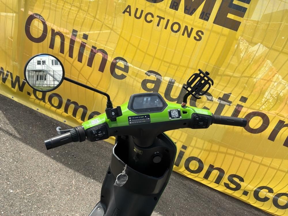 Super SOCO CUx Electric Scooter