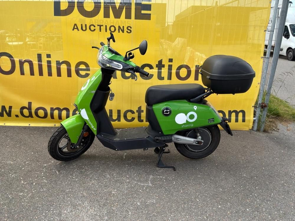 Super SOCO CUx Electric Scooter