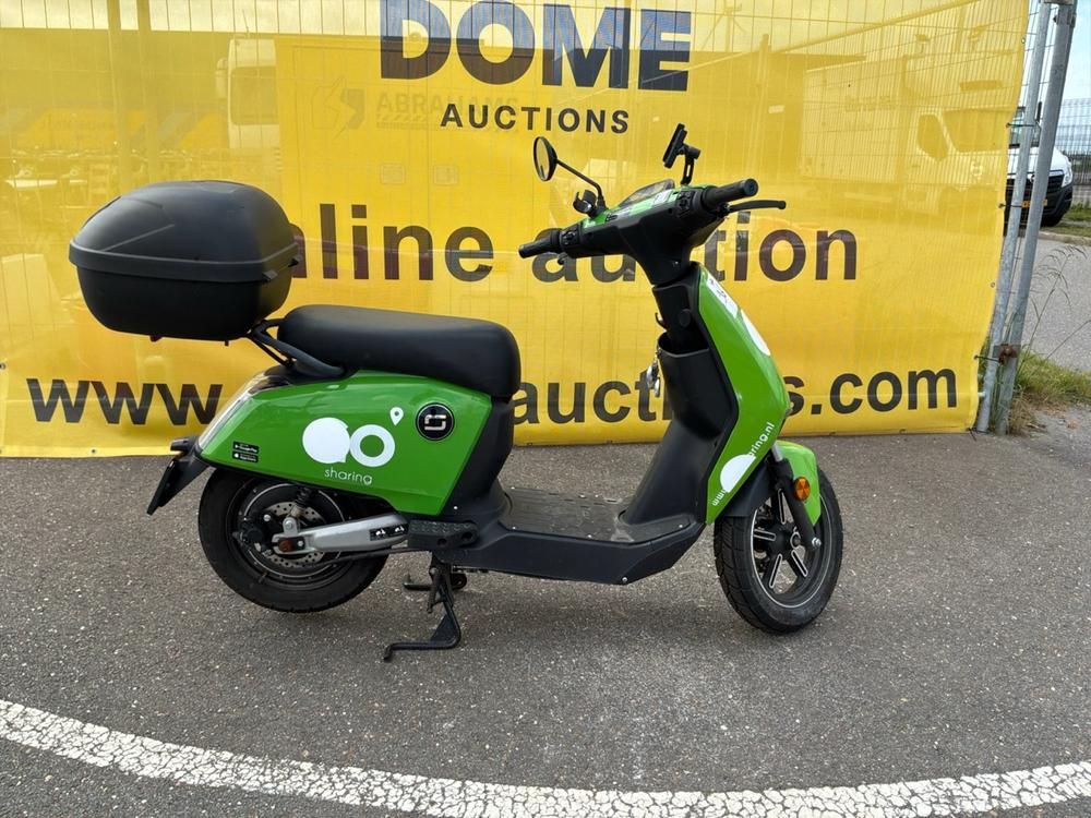 Super SOCO CUx Electric Scooter