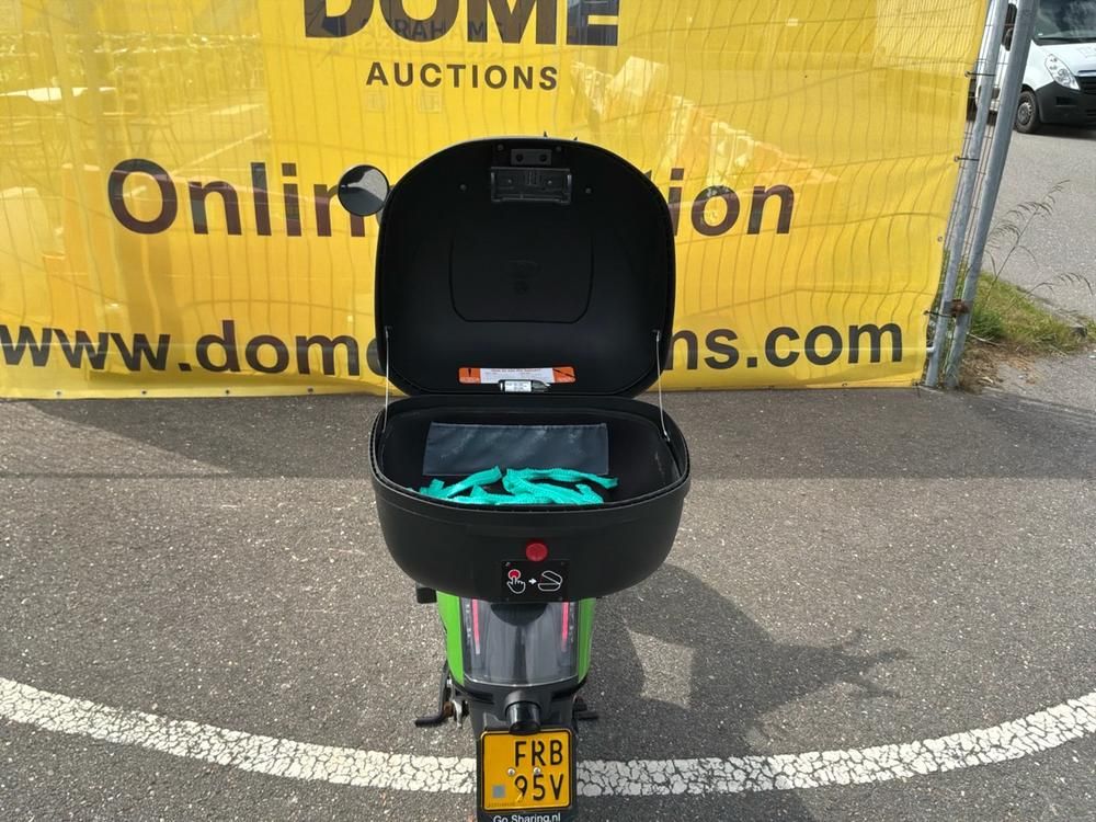 Super SOCO CUx Electric Scooter