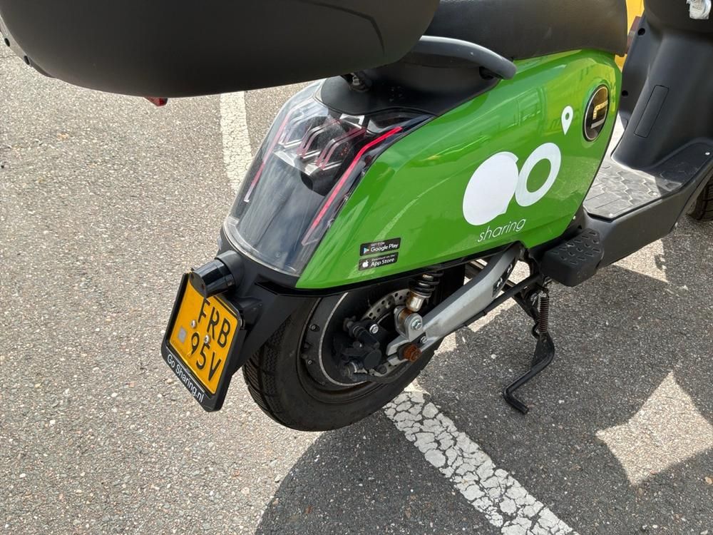 Super SOCO CUx Electric Scooter