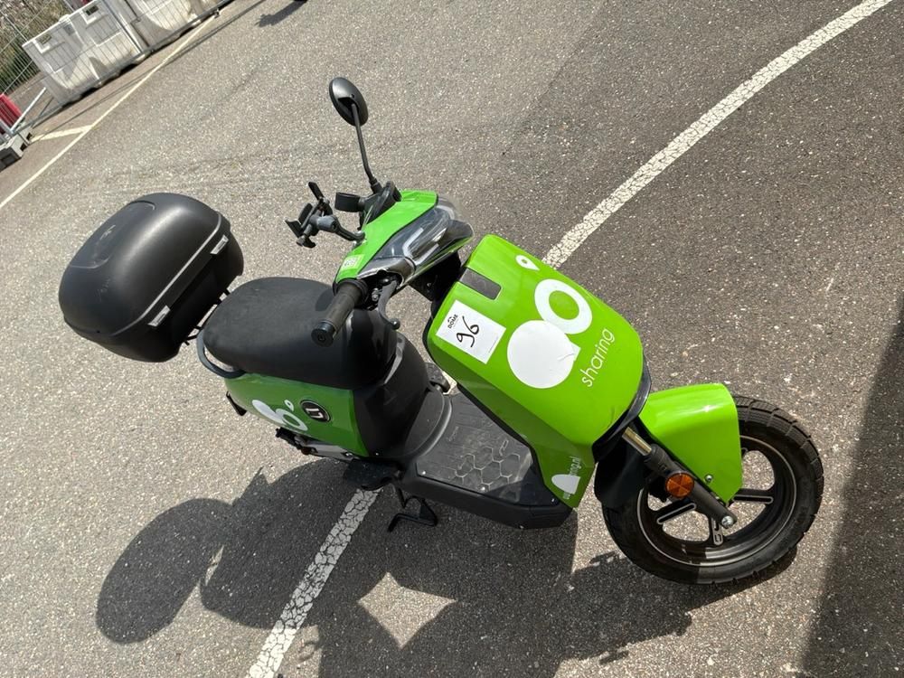 Super SOCO CUx Electric Scooter
