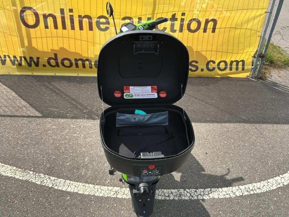 Super SOCO CUx Electric Scooter