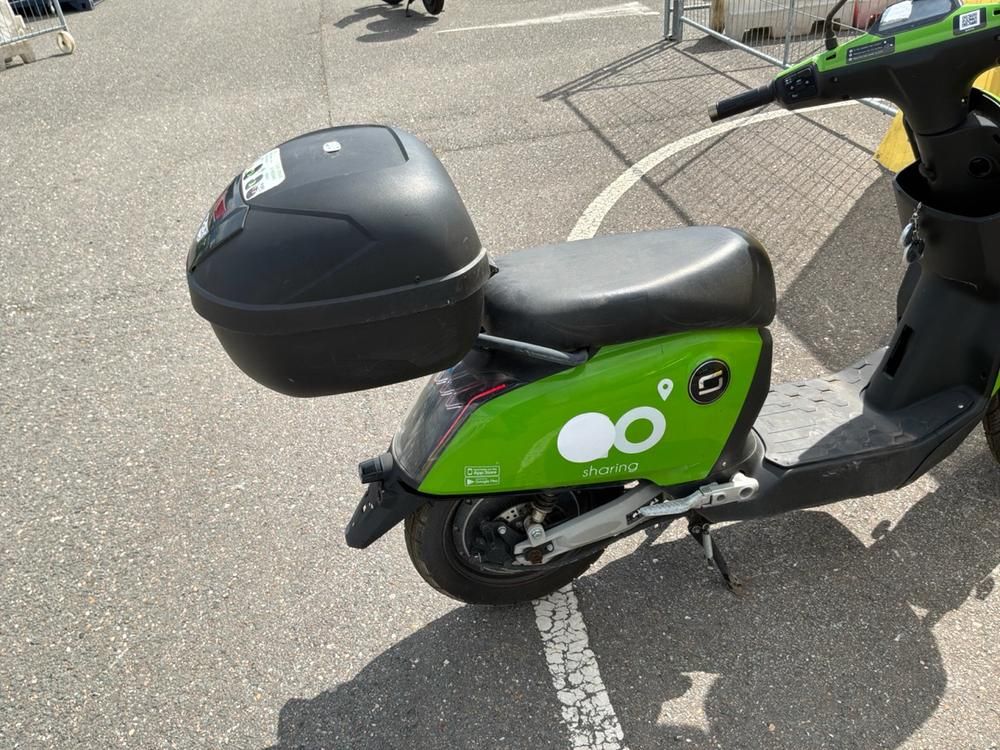 Super SOCO CUx Electric Scooter