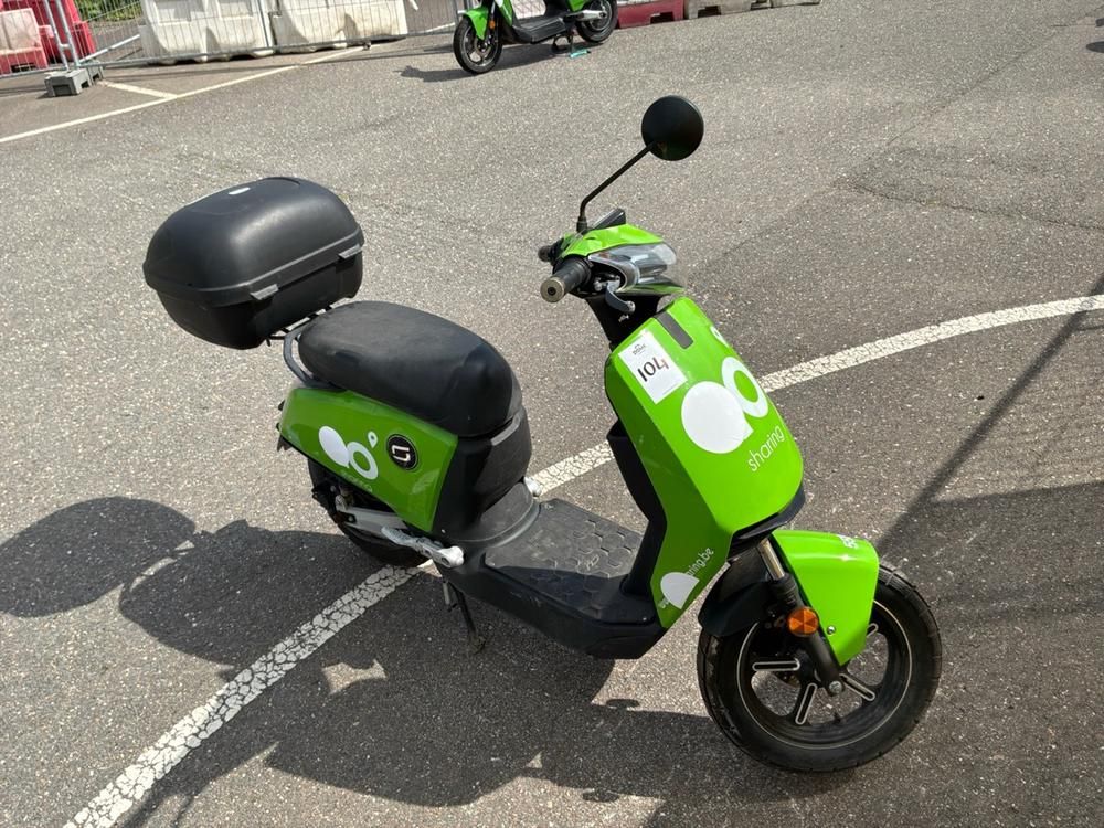 Super SOCO CUx Electric Scooter