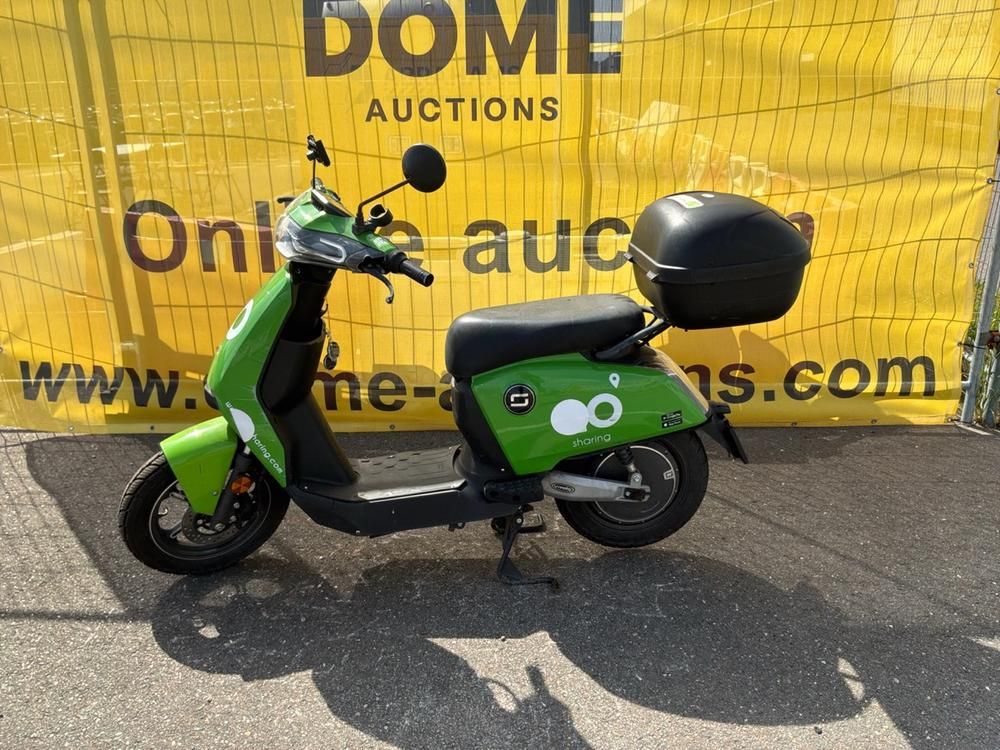 Super SOCO CUx Electric Scooter