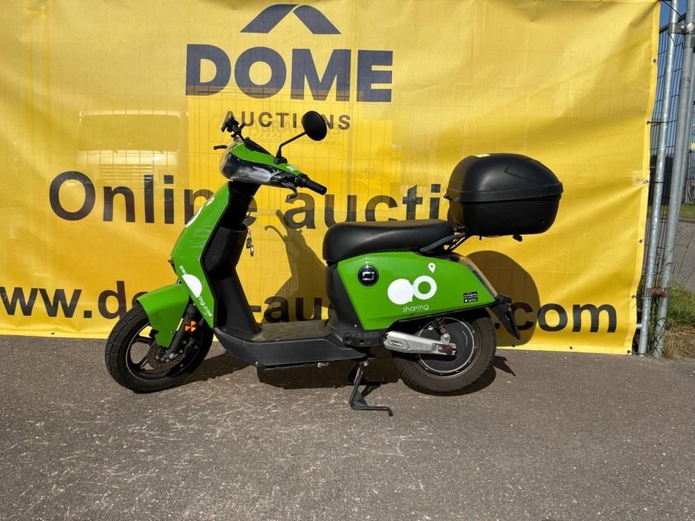 Super SOCO CUx Electric Scooter
