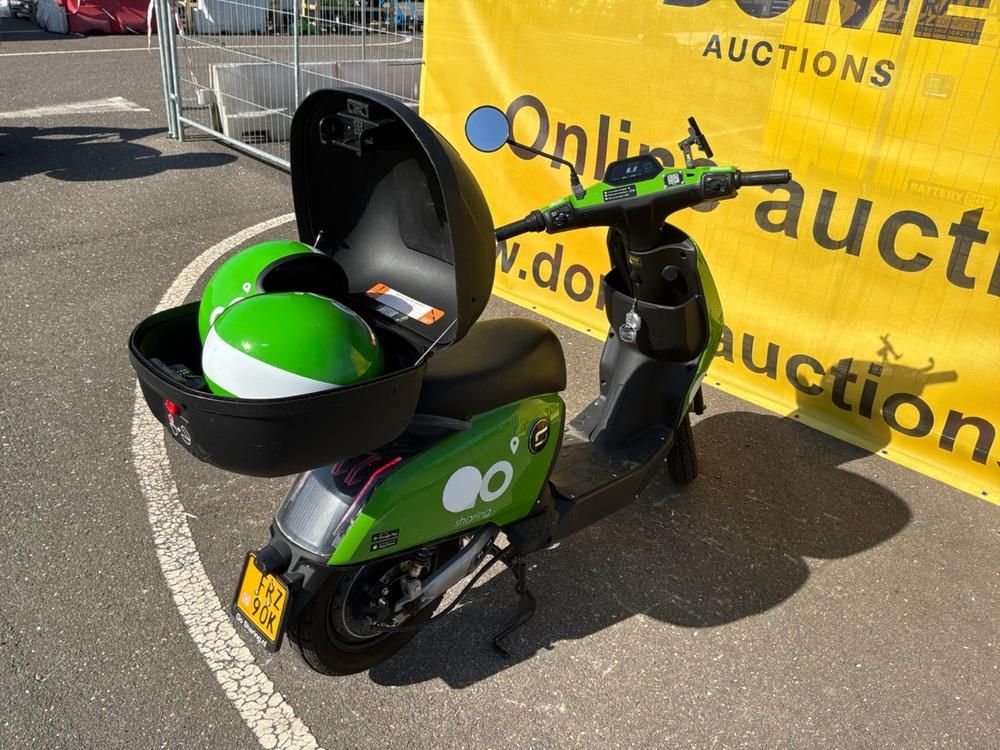 Super SOCO CUx Electric Scooter