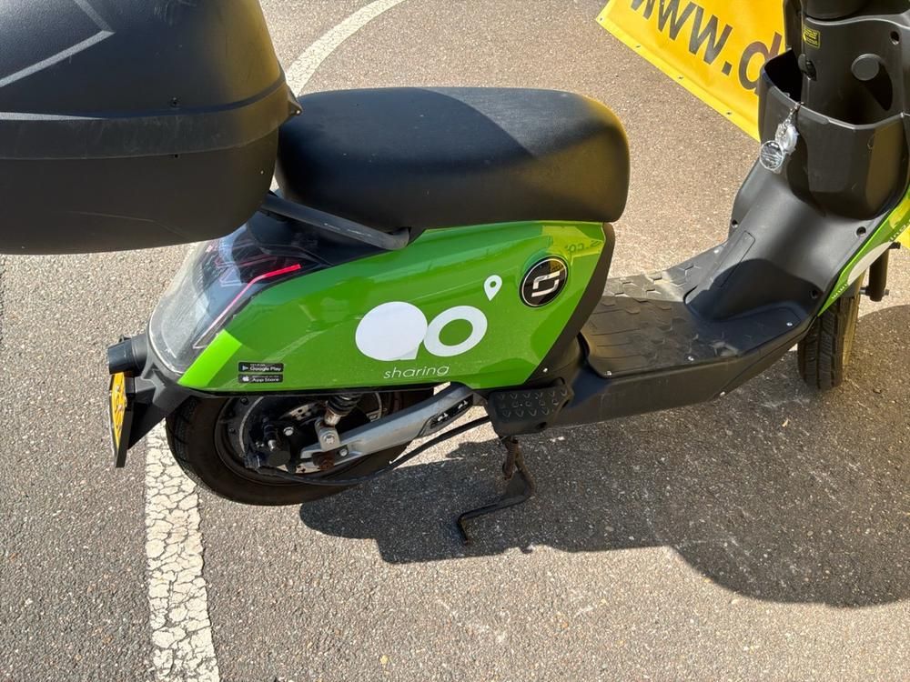 Super SOCO CUx Electric Scooter
