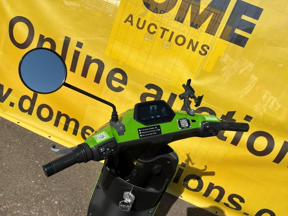 Super SOCO CUx Electric Scooter