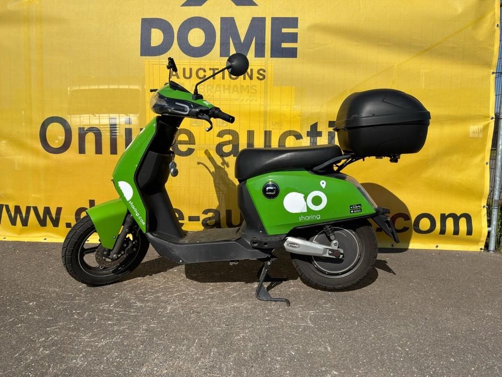 Super SOCO CUx Electric Scooter