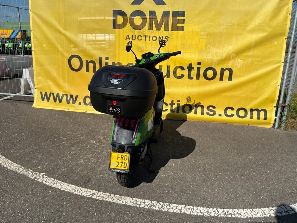 Super SOCO CUx Electric Scooter