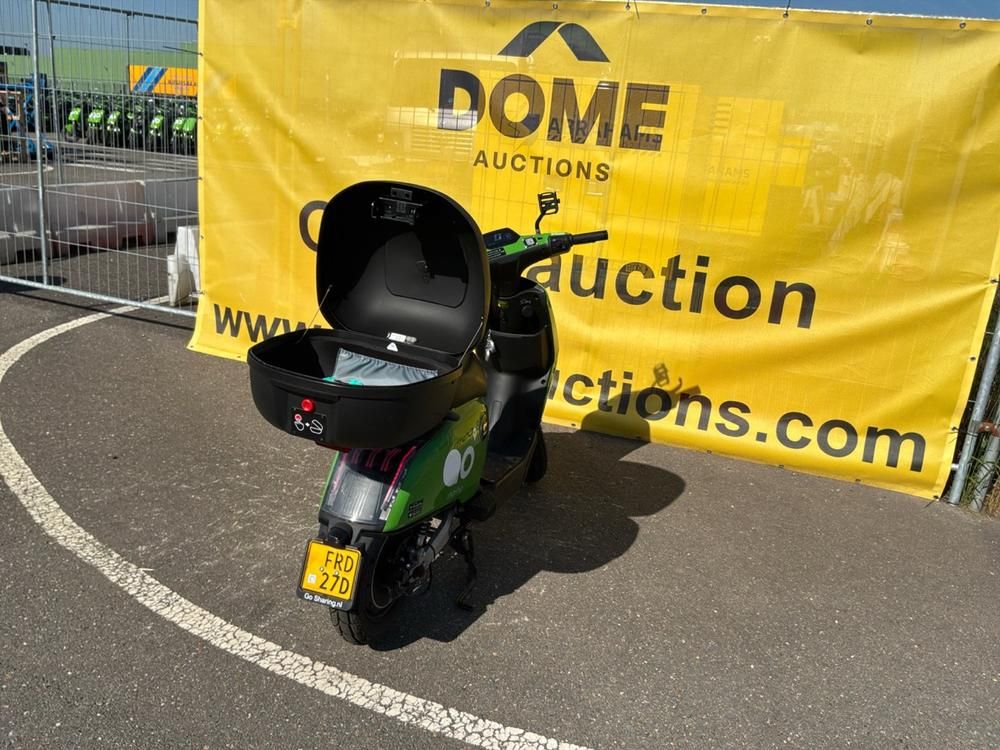Super SOCO CUx Electric Scooter