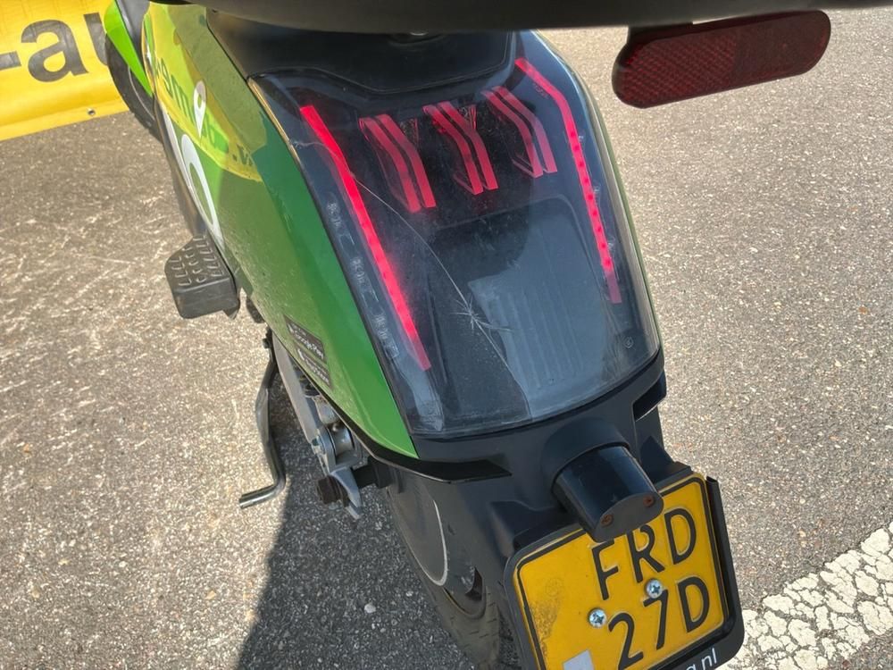 Super SOCO CUx Electric Scooter