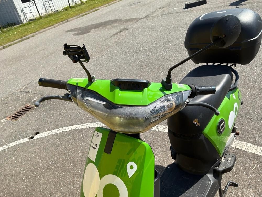Super SOCO CUx Electric Scooter