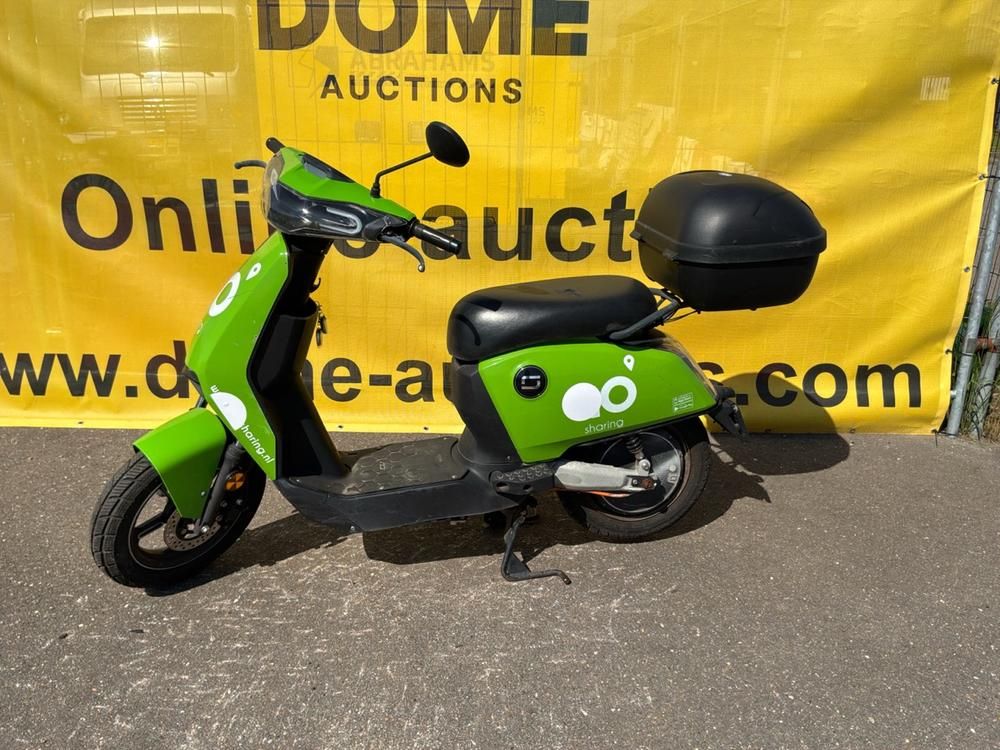 Super SOCO CUx Electric Scooter