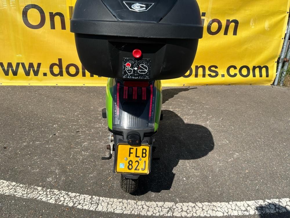 Super SOCO CUx Electric Scooter