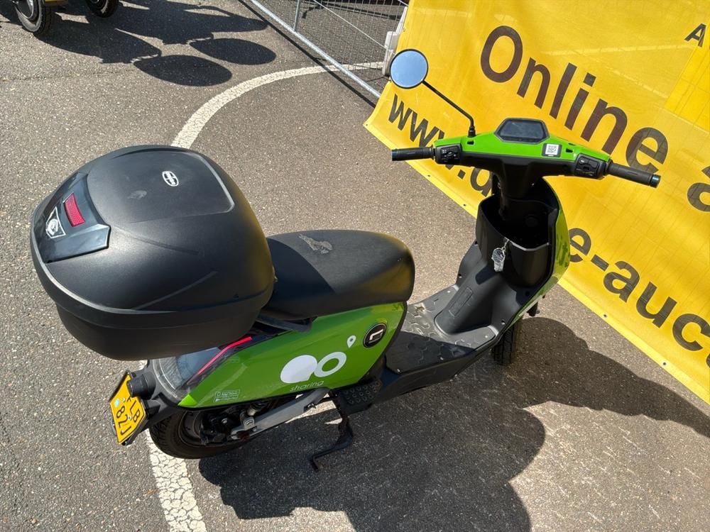 Super SOCO CUx Electric Scooter