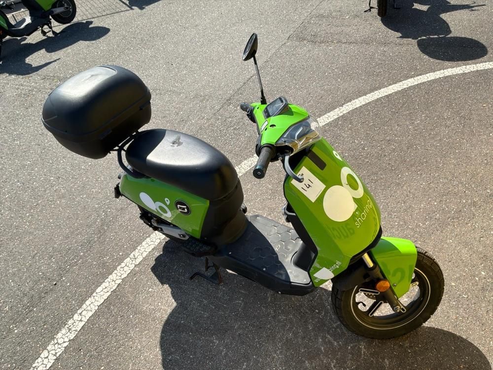 Super SOCO CUx Electric Scooter
