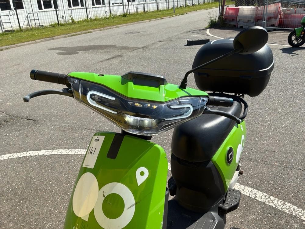 Super SOCO CUx Electric Scooter