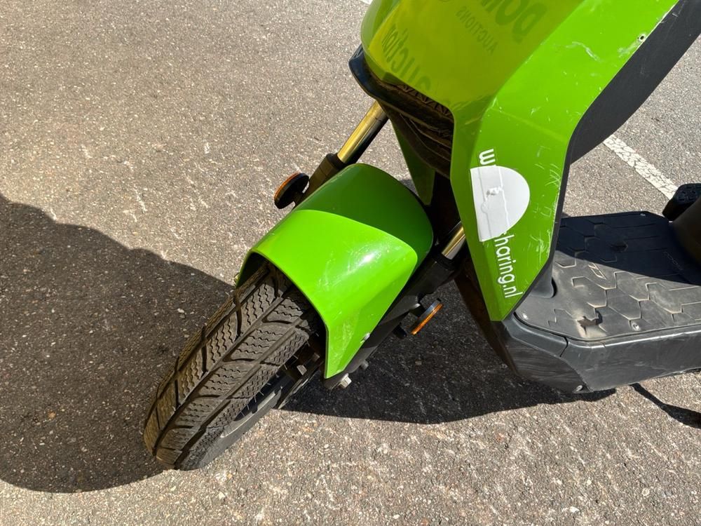 Super SOCO CUx Electric Scooter