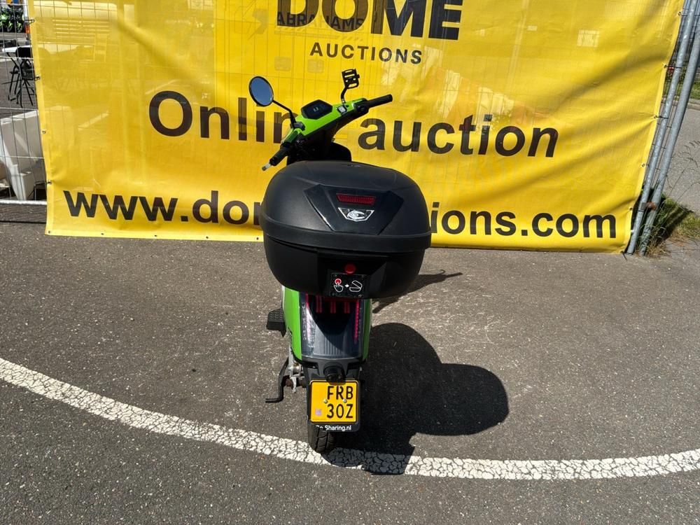 Super SOCO CUx Electric Scooter